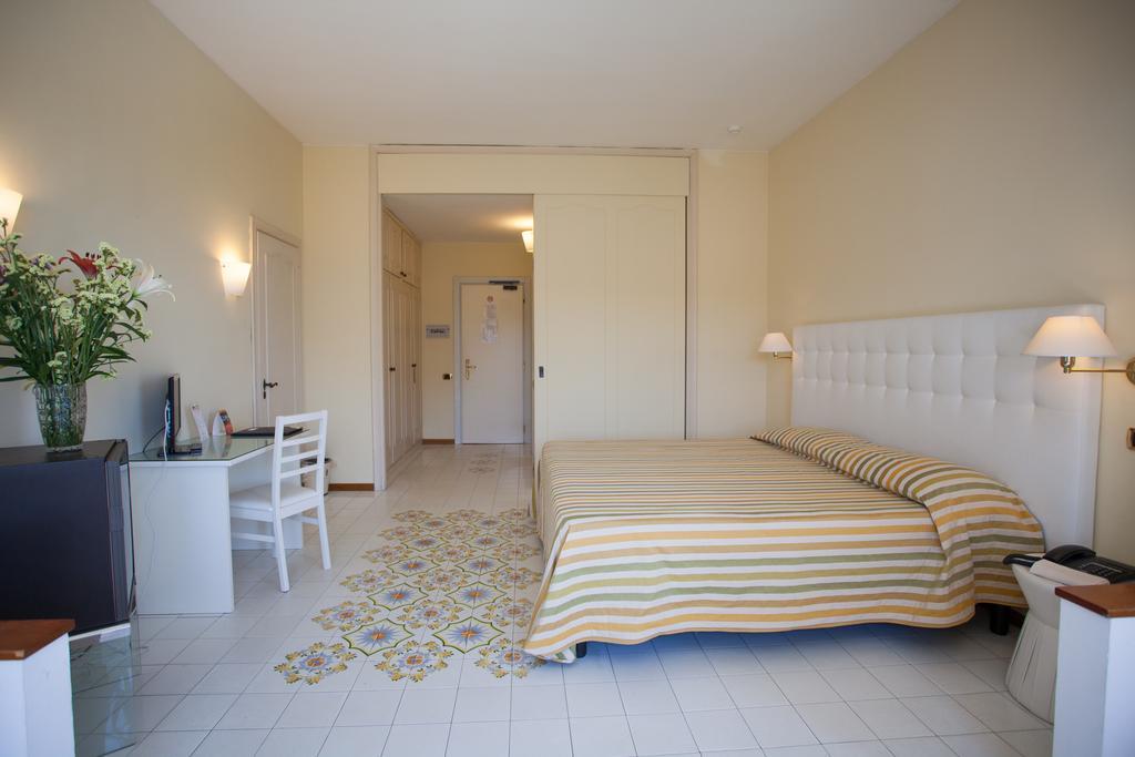 Grand Hotel Don Juan Giulianova Esterno foto