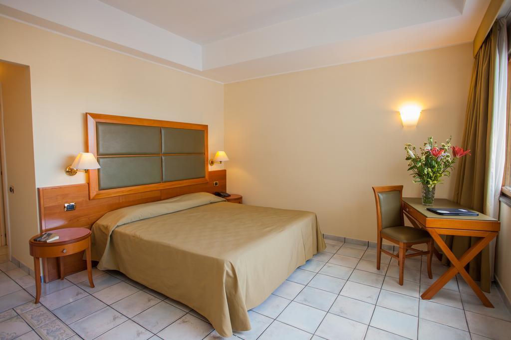 Grand Hotel Don Juan Giulianova Esterno foto