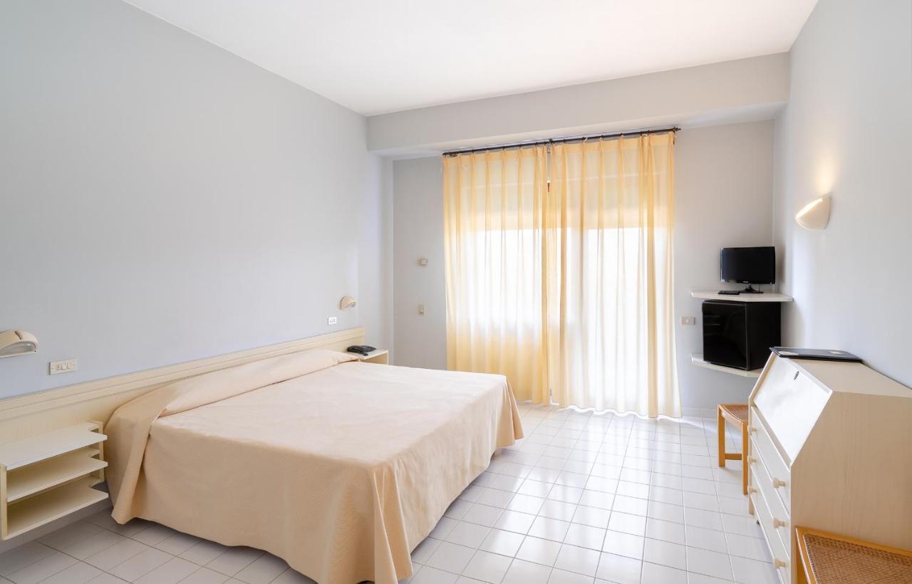 Grand Hotel Don Juan Giulianova Esterno foto