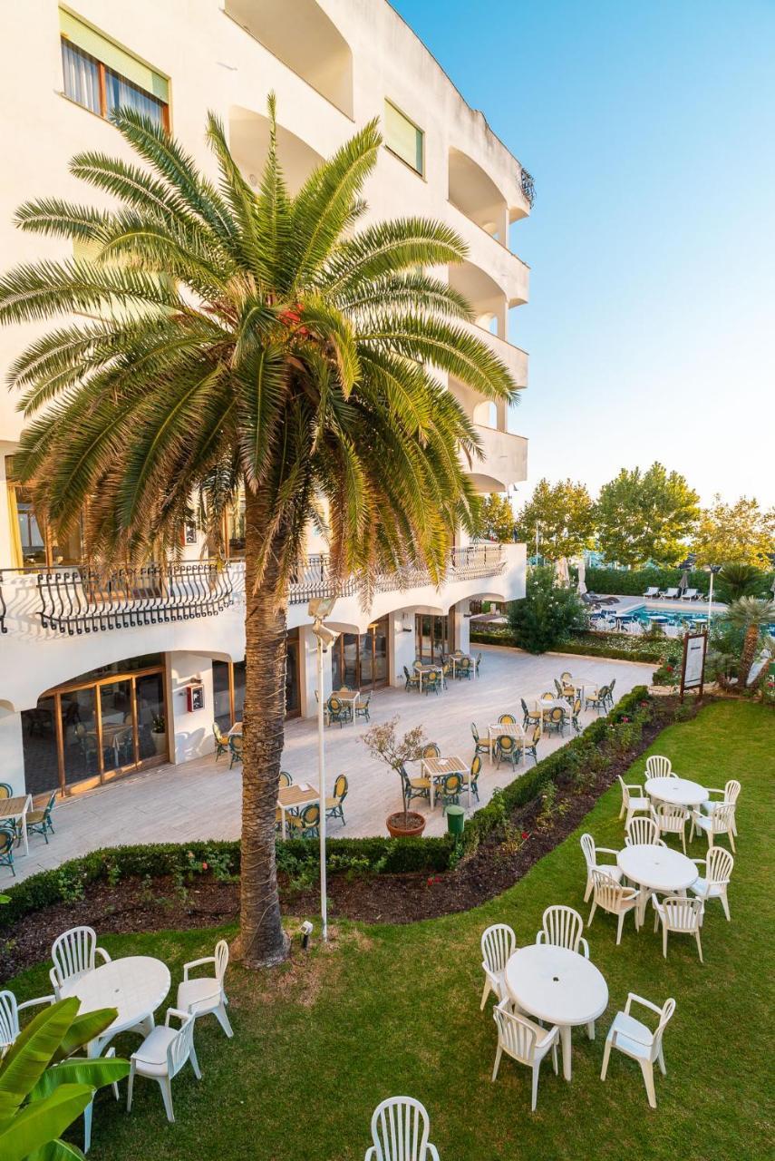 Grand Hotel Don Juan Giulianova Esterno foto