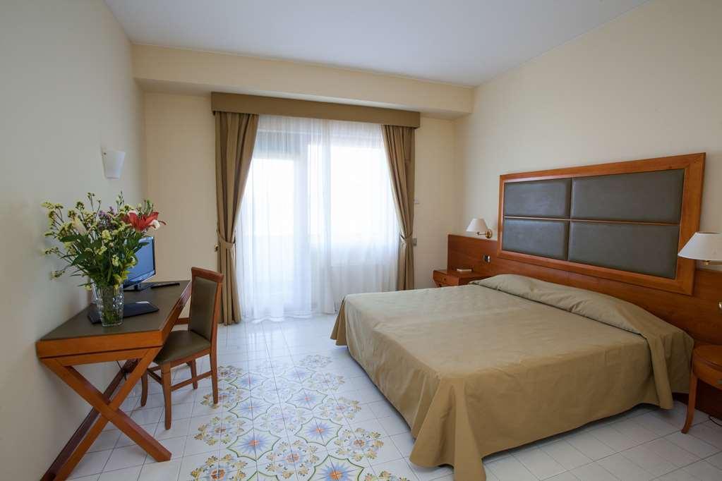 Grand Hotel Don Juan Giulianova Camera foto